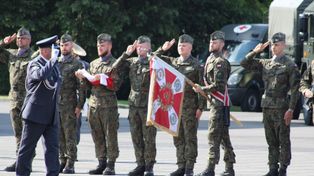 Koszalin: Święto Centrum Szkolenia Sił Powietrznych. Awanse i wyróżnienia