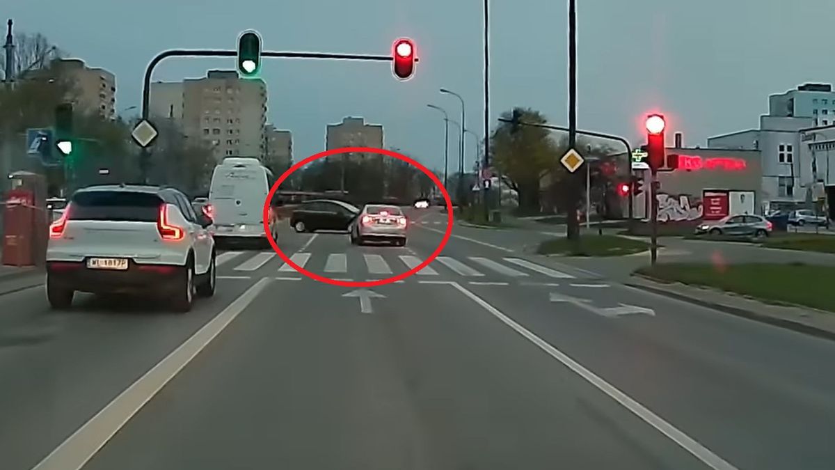 Nagranie z Łodzi. Kierowca wjechał na czerwonym