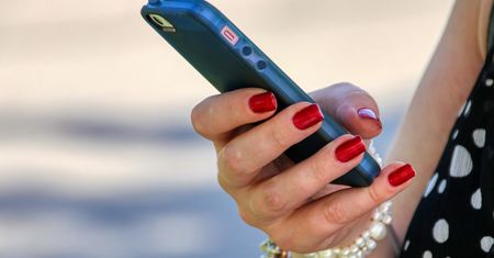 SMS z numeru 514695250: "Twoja paczka została wstrzymana"