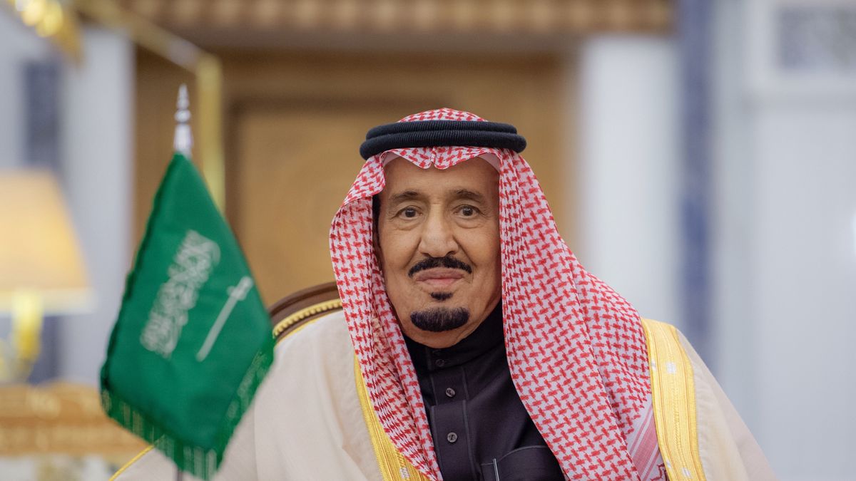 RIYADH, SAUDI ARABIA - DECEMBER 08: (----EDITORIAL USE ONLY â MANDATORY CREDIT - 'ROYAL COURT OF SAUDI ARABIA / HANDOUT' - NO MARKETING NO ADVERTISING CAMPAIGNS - DISTRIBUTED AS A SERVICE TO CLIENTS----) King of Saudi Arabia Salman bin Abdulaziz meets with Chinese President, Xi Jinping (not seen) at the Palace of Yamamah in Riyadh, Saudi Arabia on December 08, 2022. Chinese President Jinping is in Saudi Arabia to attend China-Arab States Summit and the China-Gulf Cooperation Council (GCC) Summit. (Photo by Royal Court of Saudi Arabia/Anadolu Agency via Getty Images)