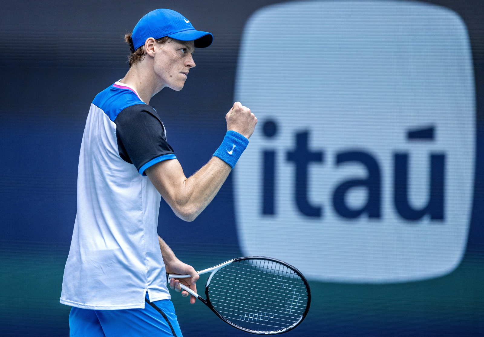 Una pausa por lluvia ha cambiado a Jannik Sinner.  Andy Murray dejó su salud en el campo