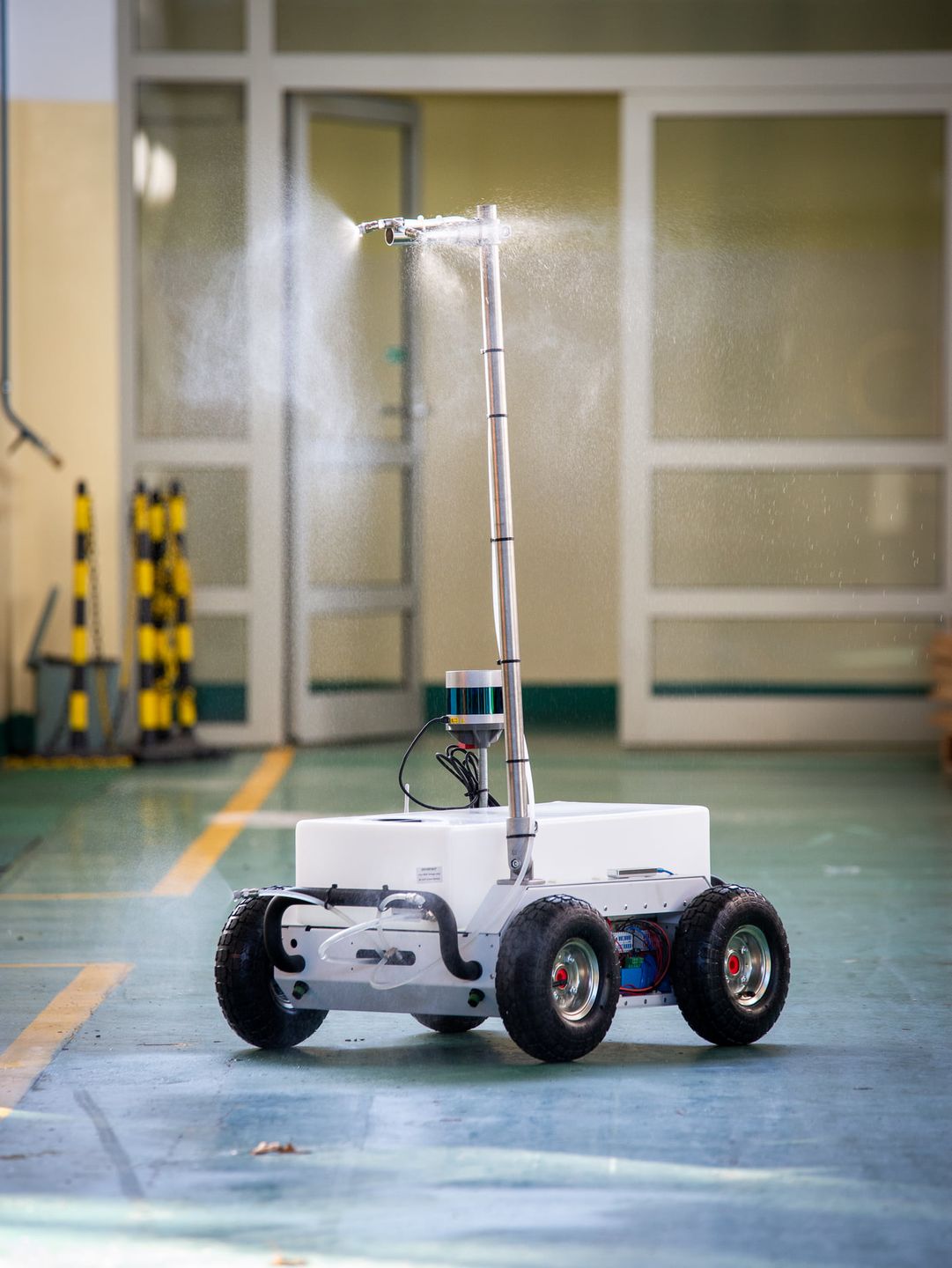 Polski robot oczyszci pomieszczenia chroniąc przed koronawirusem 3