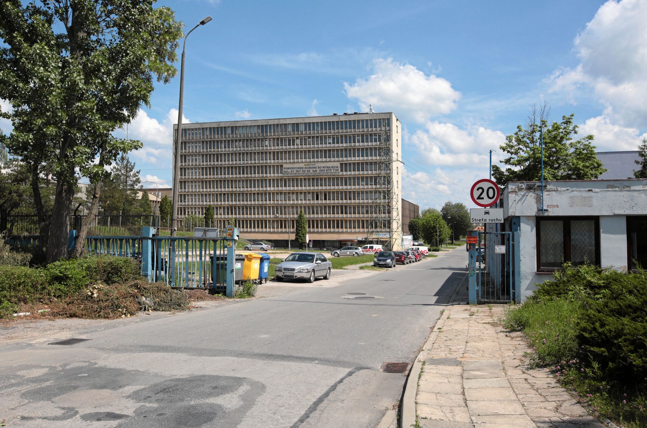 Na zdjęciu biurowiec Chemaru w Kielcach