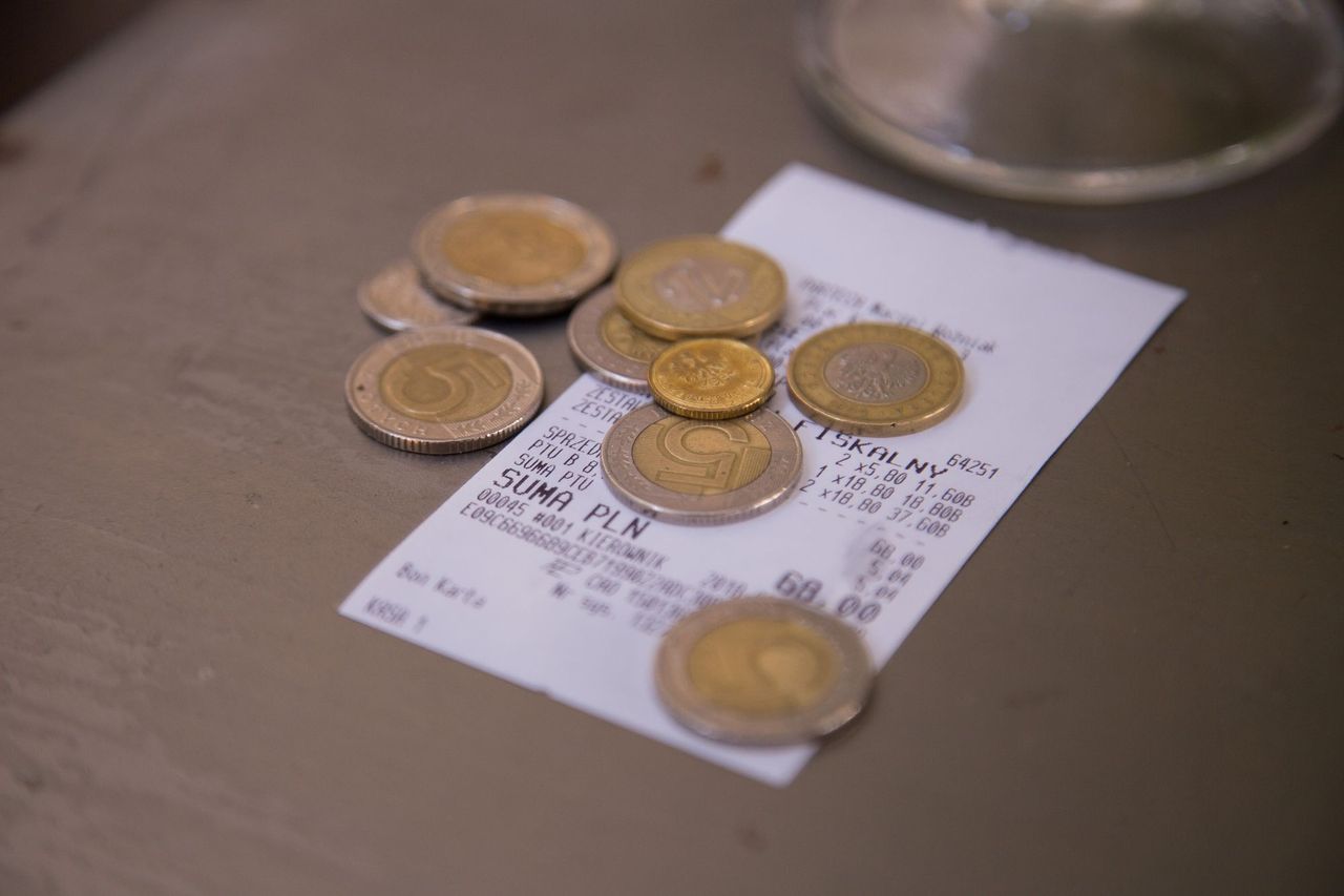 Ile zostawić napiwku w restauracji?