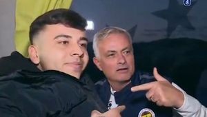 Kibic zatrzymał klubowy autobus. Bezcenna reakcja Mourinho