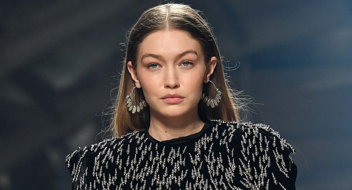 Gigi Hadid wzięła udział w odważnej sesji. Pokazała ciążowy brzuch