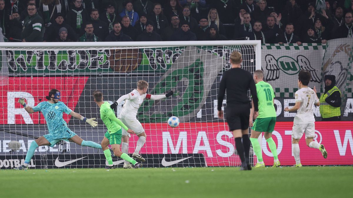 Getty Images / Ronny Hartmann / Na zdjęciu: VfL Wolfsburg nie zagrał wielkiego meczu, ale wygrał z FSV Mainz 4:3