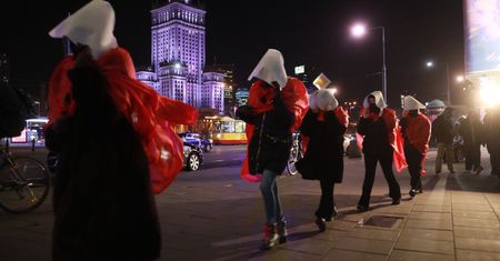 Strajk Kobiet w Warszawie. "Blokada w oparach absurdu"
