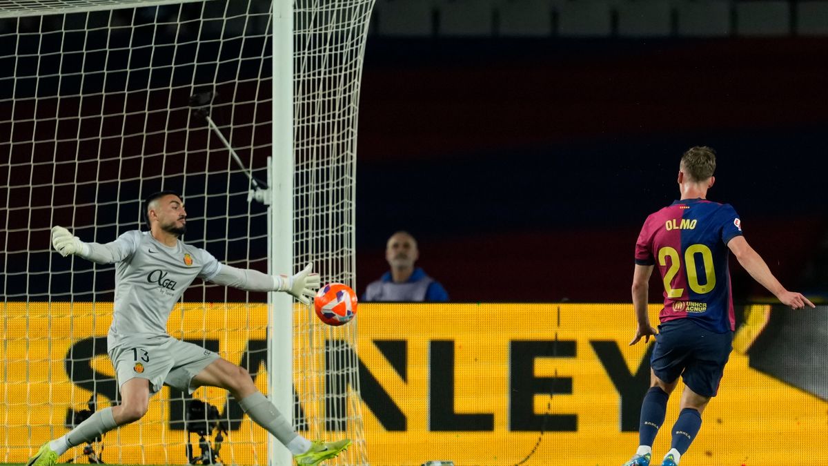 PAP/EPA / Alejandro Garcia / Na zdjęciu: FC Barcelona miała problem ze strzeleniem gola Mallorce