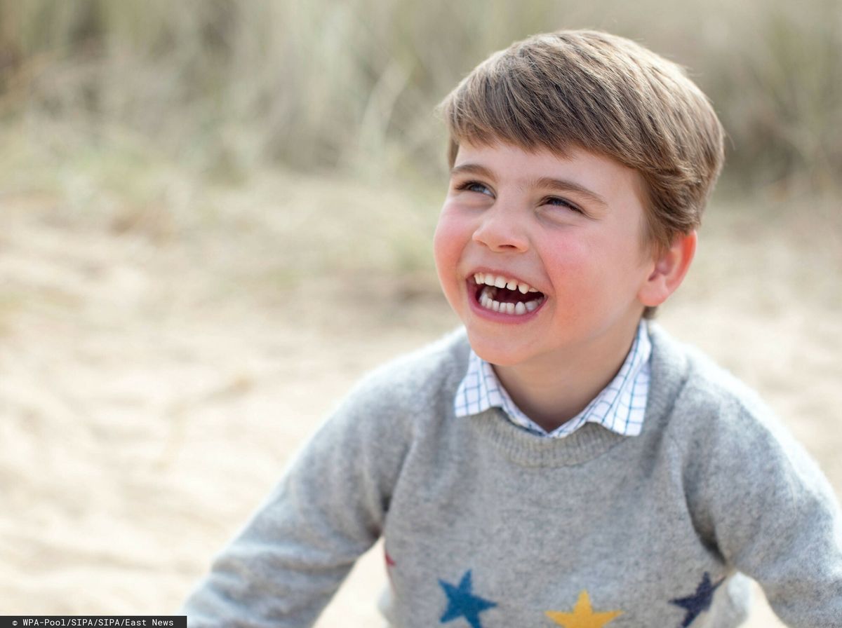 Oficjalne zdjęcie księcia Louisa  z Cambridge z okazji 4. urodzin