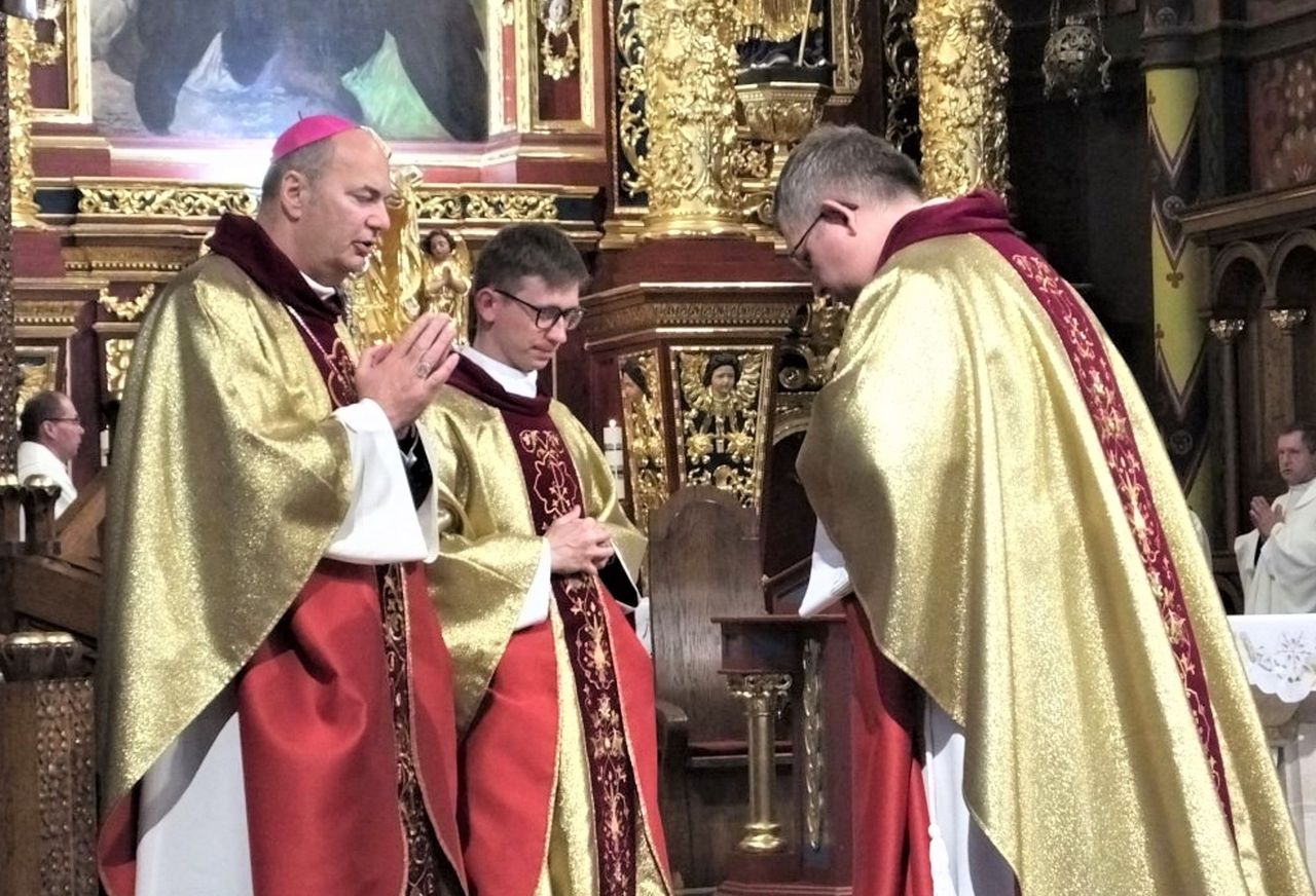 Bishop Grzegorz Kaszak presided over the Holy Mass during the annual pilgrimage of priests' parents and grandparents to the Sosnowiec Cathedral.