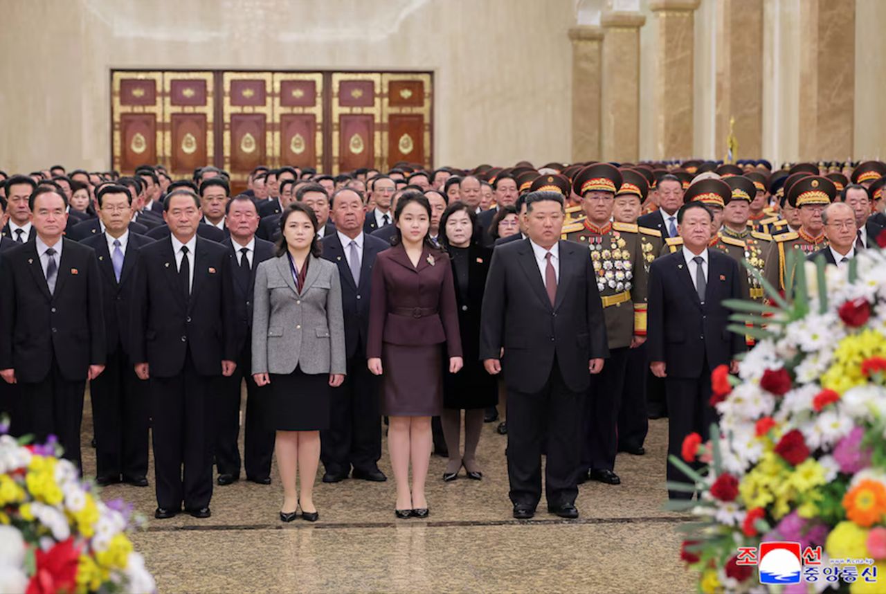 Kim Dzong Un na uroczystościach z córką. Pierwsza taka wizyta