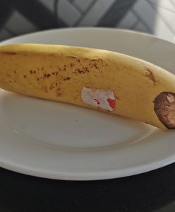 Jeść czy odcinać czarną końcówkę banana? Wyjaśniamy