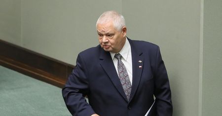 Prezes NBP: obiecali Tuskowi stołek w Brukseli