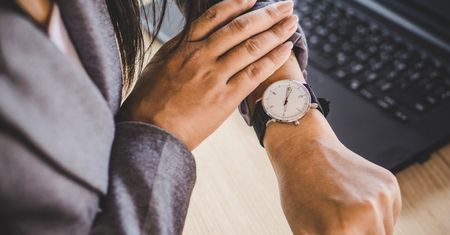Masz poczucie, że czas płynie szybciej? Jest sposób, by go spowolnić
