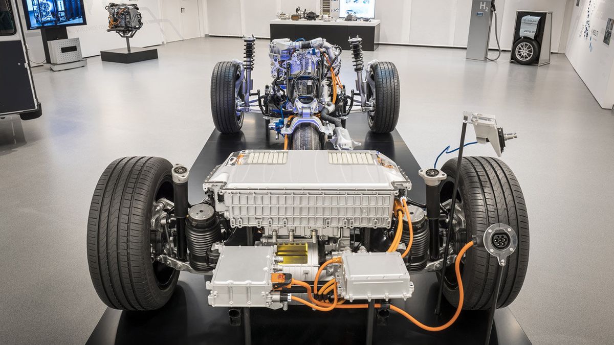 Może tego nie widać, ale to Mercedes GLC na wodór.