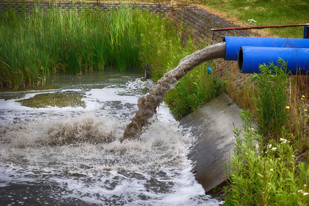 "Autostrada ściekowa" pod oknami? Protestują w śląskim mieście