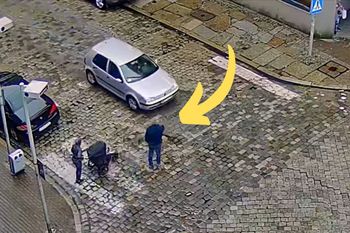 Weszła z wózkiem na przejście. Wtedy stało się to