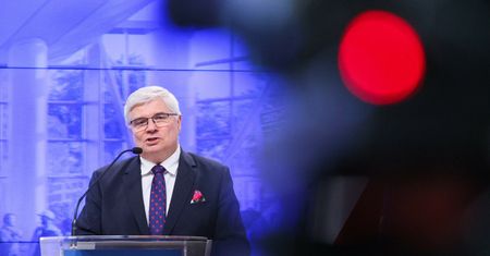 "Przepis na niegospodarność". Maciej Lasek dla money.pl ocenia prezydencki projekt ws. CPK