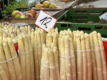 Ceny truskawek 2025. Ile kosztują truskawki na łódzkich targowiskach? Będzie taniej?
