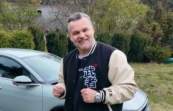 Adam Kornacki znów w telewizji. Rusza "AutoZakup"