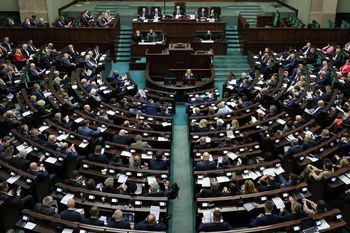 Weto Nawrockiego ws. kryptowalut. Sejm zagłosował