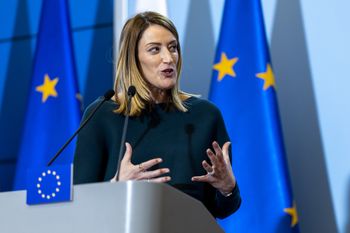 Umowa handlowa między USA a UE. Trump wycofuje groźby. Europa wraca do stołu