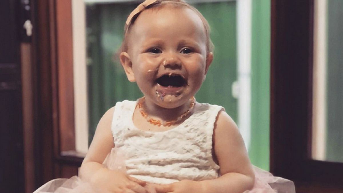 Dziewczynka zaczęła zbyt wcześnie dojrzewać.