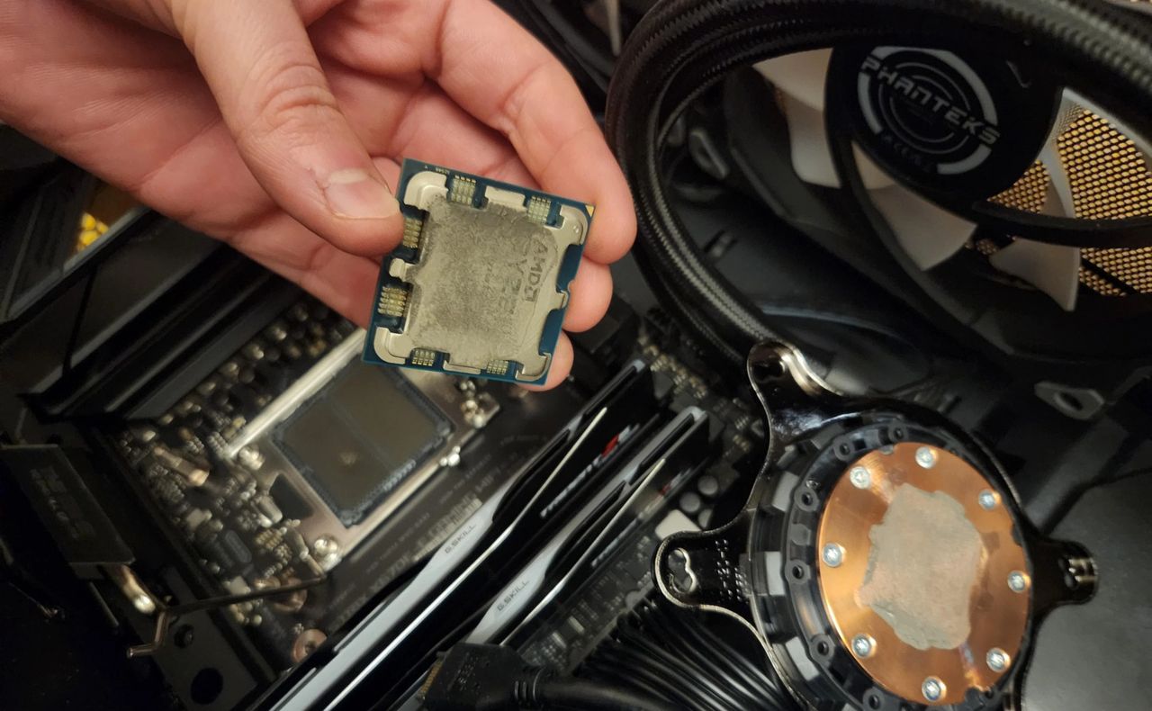 Procesory Ryzen 7000X3D mogą się spalić. Przypadki łączy jeden szczegół