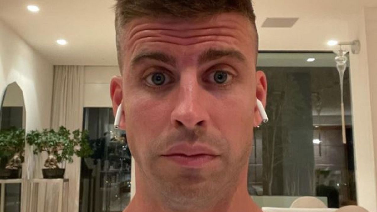 Gerard Pique (screen, Instagram)