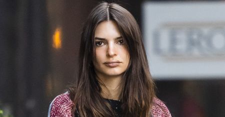 Nikt się za nią nie obejrzał. Emily Ratajkowski była nie do poznania
