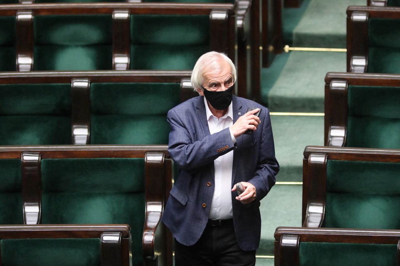 Nagła zmiana. PiS wycofało się z podwyżek dla pracowników ochrony zdrowia