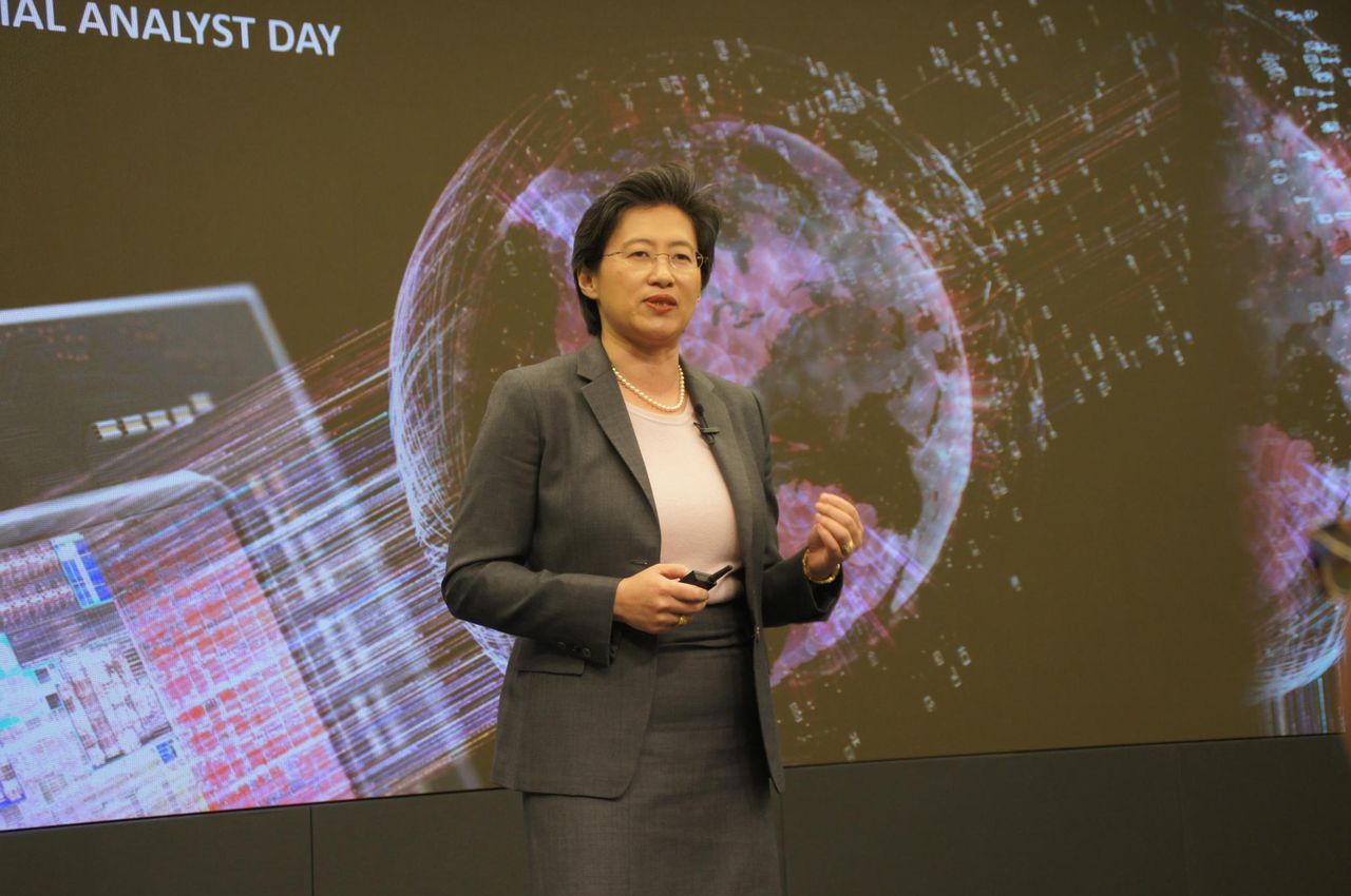 Dr Lisa Su, CEO AMD, podczas otwierajacej prezentacji Financial Analyst Day 2015
