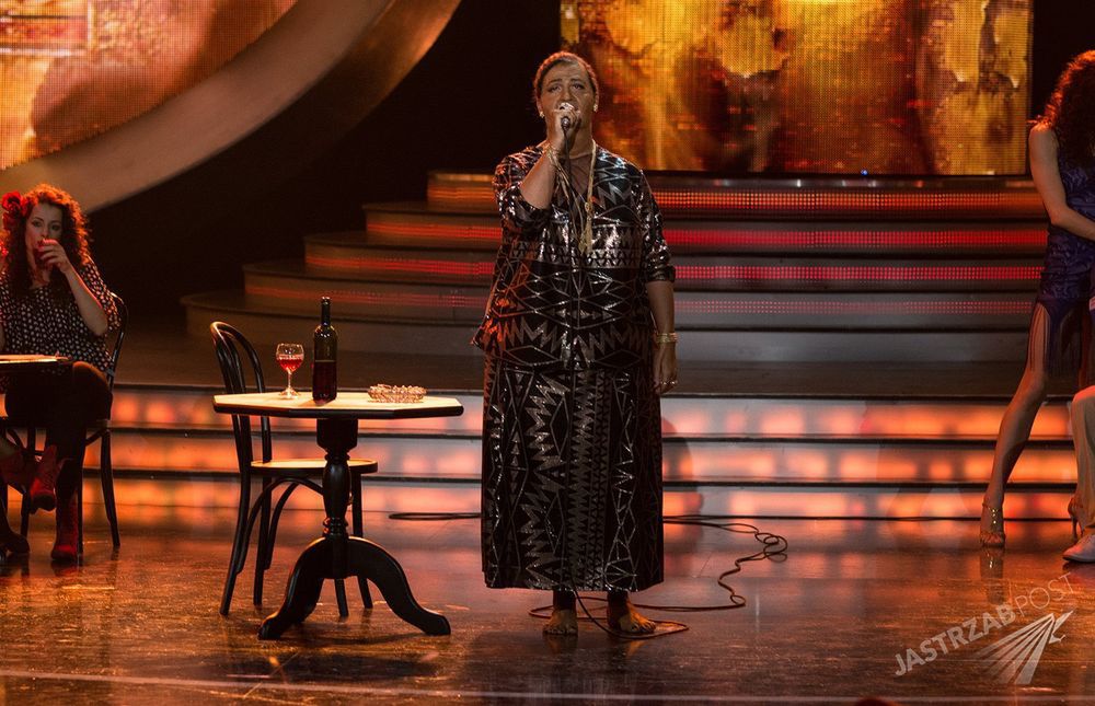 Stefano Terrazzino jako Cesaria Evora  Fot. screen z Facebook