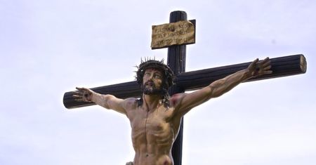 Młodzi masowo wypisują się z lekcji religii. To tysiące uczniów