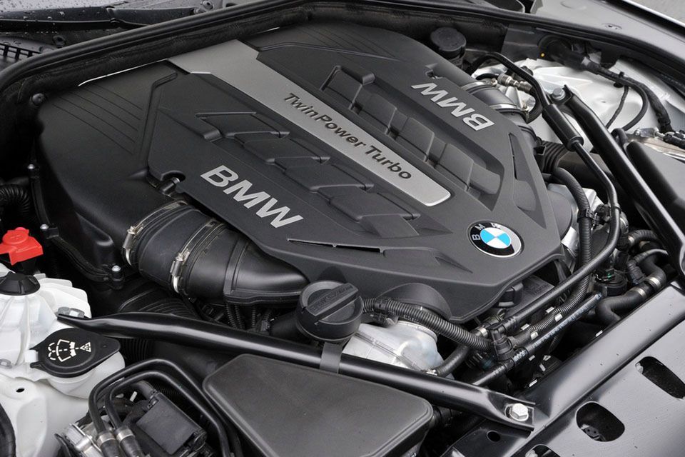 BMW serii 7 2013 (99)