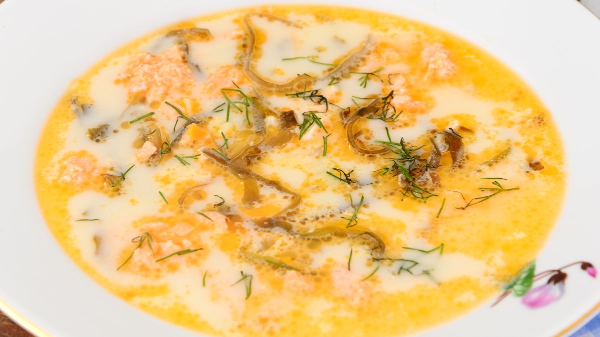 Kremowa zupa rybna, idealna na weekendowy obiad
