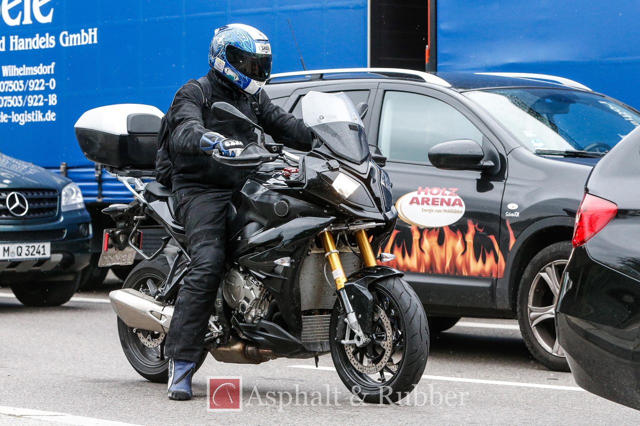 Nowy na rynku turystyków: BMW S1000XR