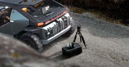 Przyszłość według Dacii to brak szyb i śpiwory ukryte w fotelach