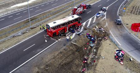 Tragedia na A4. Świadkowie: "to była masakra". Zdjęcia z wypadku przerażają