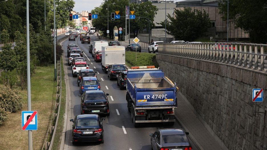 Strefa Czystego Transportu ma ograniczyć ruch samochodowy i szkodliwe spaliny.