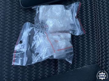 Pasażer audi miał przy sobie amfetaminę i mefedron. Policjanci zabezpieczyli 110 gramów narkotyków