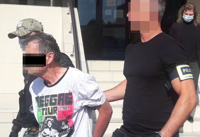 Piaseczno. Kierowca, który w poniedziałek ścigał się po krajowej drodze numer 7 i uciekał przed policyjnym pościgiem, trafił na trzy miesiące do aresztu