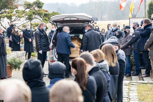 Ks. Andrzej Dymer nie żyje. Pogrzeb zabezpieczała policja