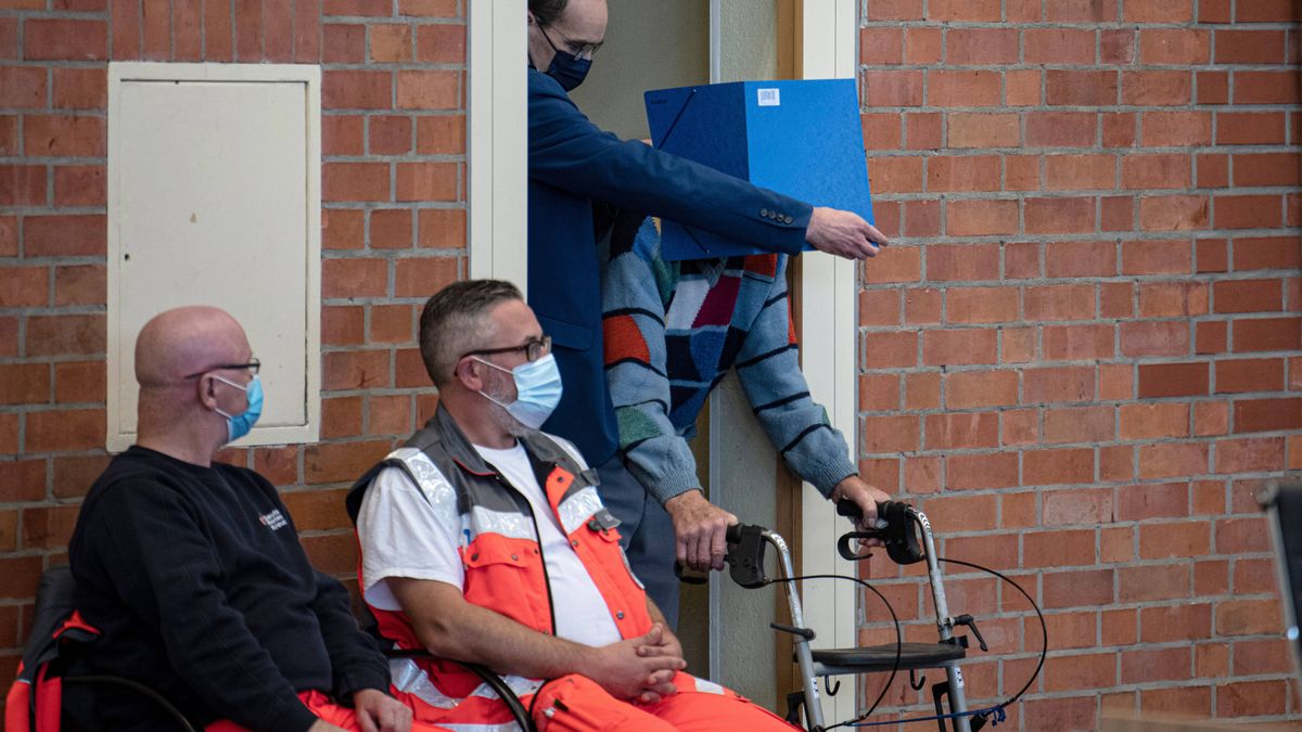 W sądzie Josefowi S. zasłaniano twarz