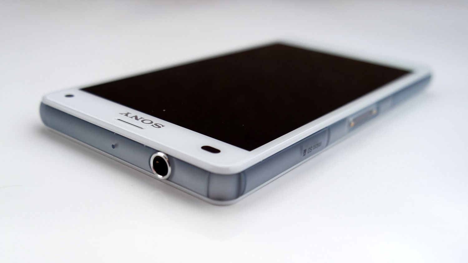 Sony Xperia Z3 Compact - jakość wykonania i ergonomia 2