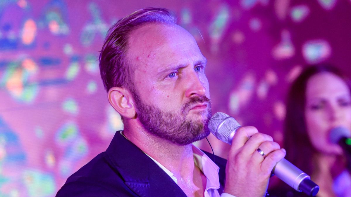 Borys Szyc otwiera się na temat zmagań z alkoholizmem