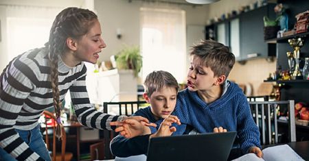 Zakończenie roku szkolnego 2019/2020. Ile potrwają wakacje?