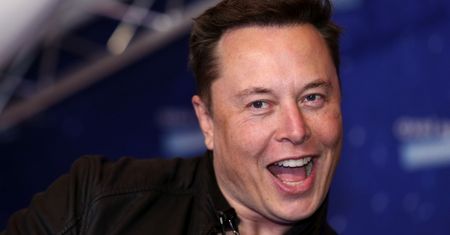 Elon Musk w tajemnicy ZOSTAŁ OJCEM BLIŹNIAKÓW! Matką dzieci jest JEGO MENEDŻERKA (FOTO)