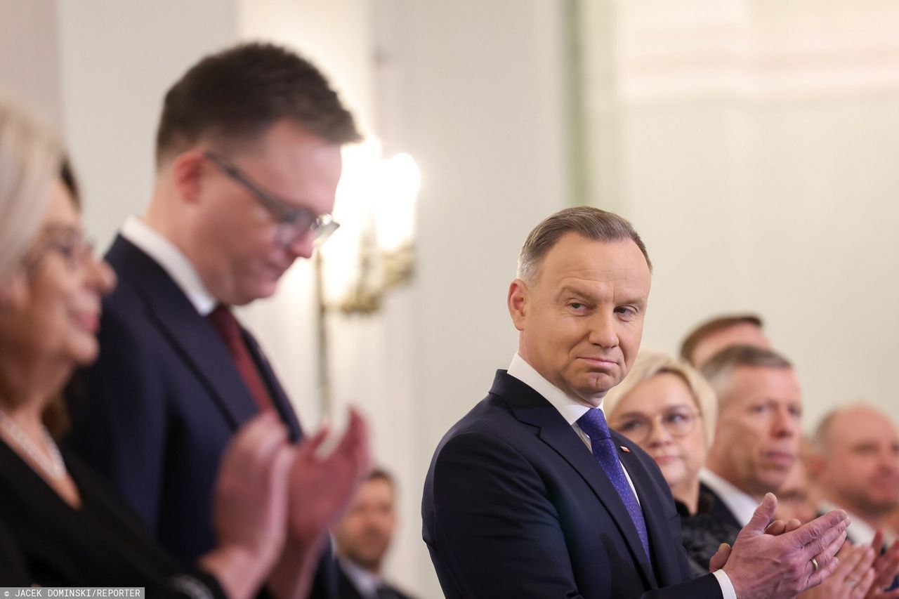 "Prezydent sięgnął po taką broń, jaką ma. Przegrywając jedną bitwę, próbuje wygrać w innej" [OPINIA]